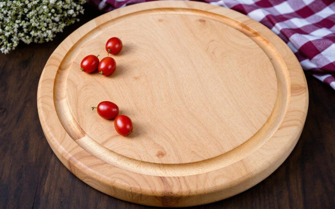 Planche à découper en bois pour apéro : guide d&rsquo;achat pour choisir la meilleure option conviviale